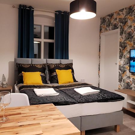 Apartament Przy Placu Piastowskim Jelenia Góra Buitenkant foto